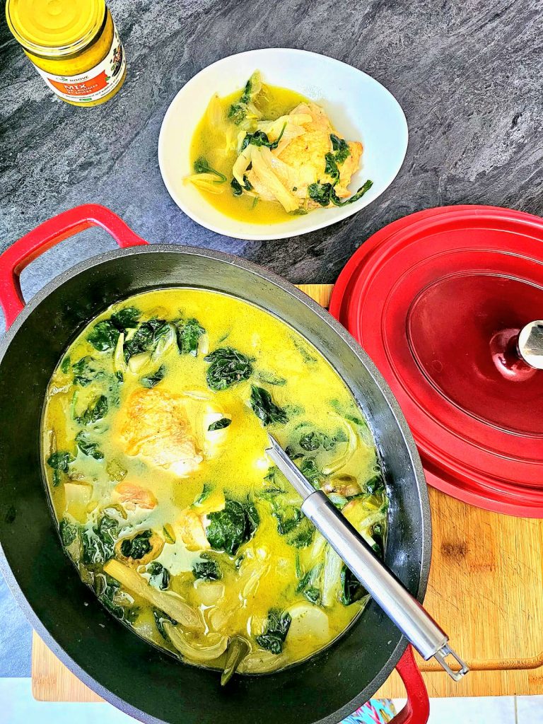 épices, manger, assaisonnement, roove, saveurs, recette, repas, légumes, cuisiner, légumes, poulet, haut de cuisse de poulet, poulet rôti, oignon, huile d'olive, condiment, France