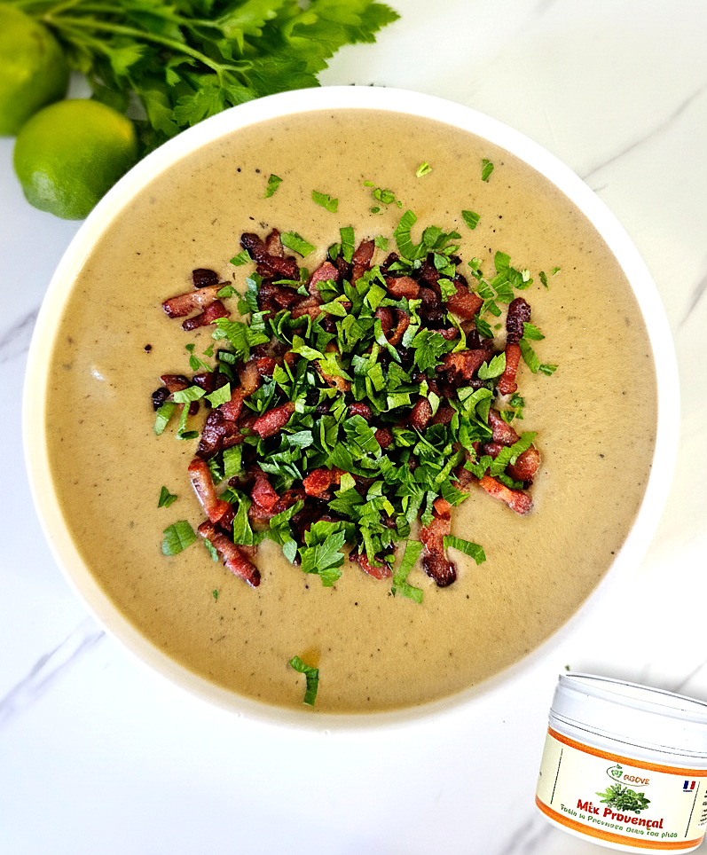 soupe d'aubergine - lardons - persil et herbes de provence